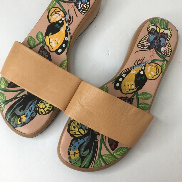 Espace Vintage Hand Painted Butterfly Sandals - Picture 2 of 6